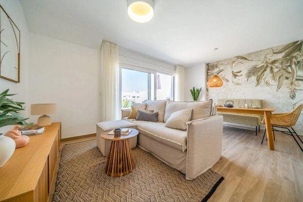 Image No.4-2 Bed Townhouse for sale