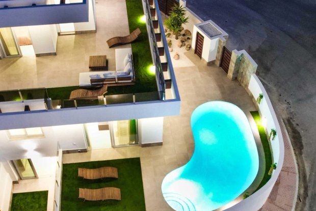 Image No.20-3 Bed Villa for sale