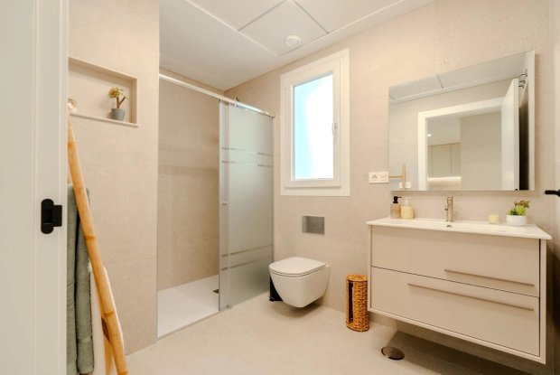 Image No.17-3 Bed Townhouse for sale