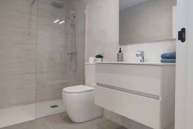 Image No.18-3 Bed Townhouse for sale