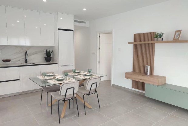 Image No.8-3 Bed Townhouse for sale