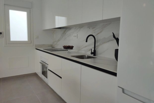 Image No.9-3 Bed Townhouse for sale