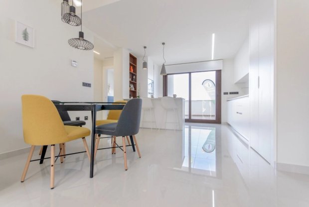 Image No.5-2 Bed Apartment for sale