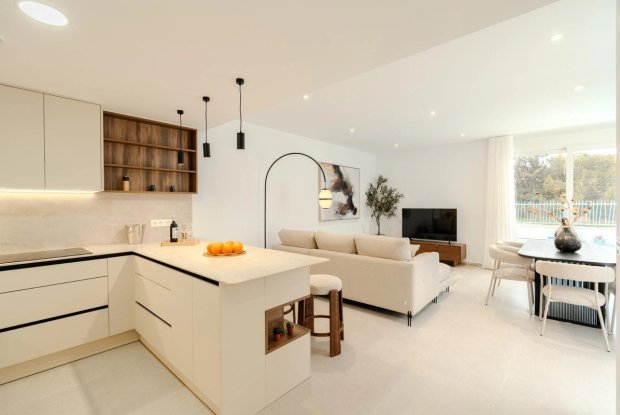 Image No.12-3 Bed Townhouse for sale