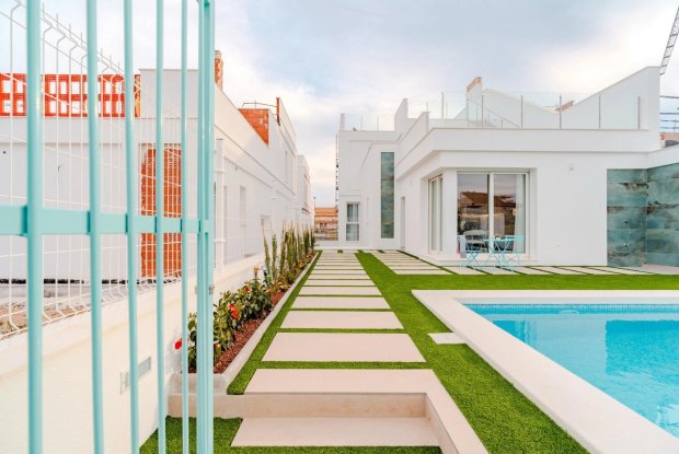 Image No.6-3 Bed Townhouse for sale