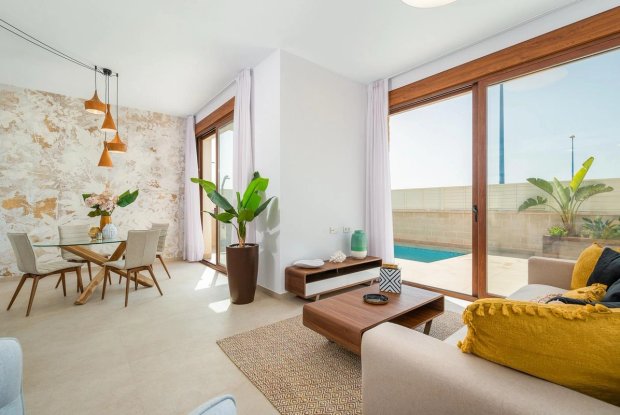 Image No.4-2 Bed Villa for sale