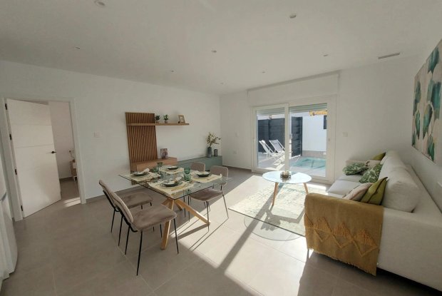 Image No.12-3 Bed Townhouse for sale