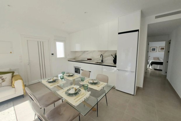 Image No.16-3 Bed Townhouse for sale