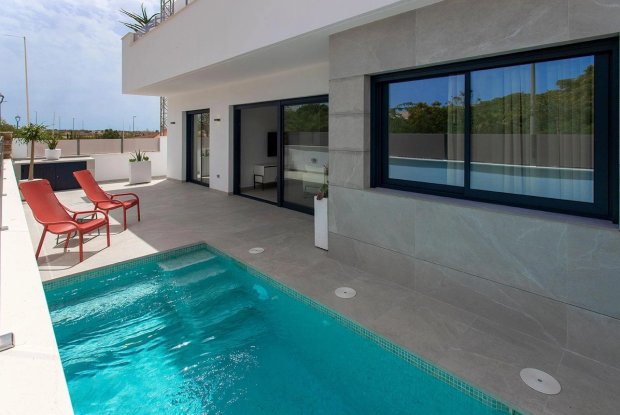 Image No.4-3 Bed Townhouse for sale
