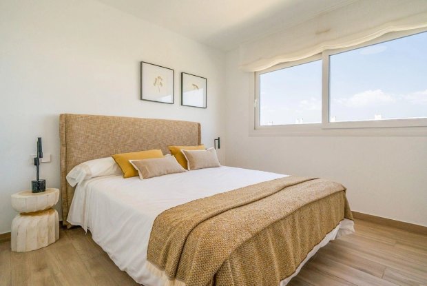 Image No.18-2 Bed Bungalow for sale