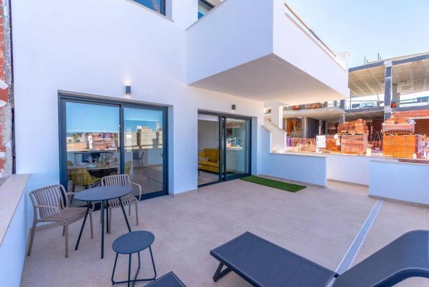 Image No.15-2 Bed Apartment for sale