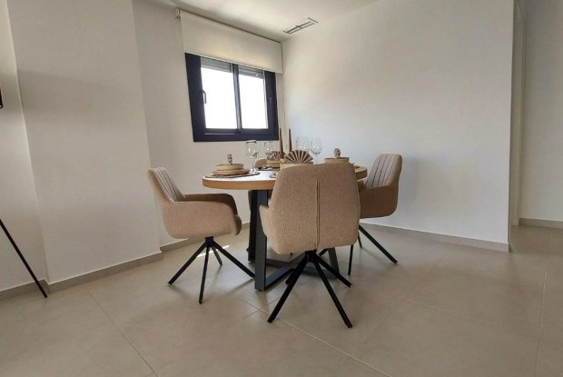 Image No.18-3 Bed Apartment for sale