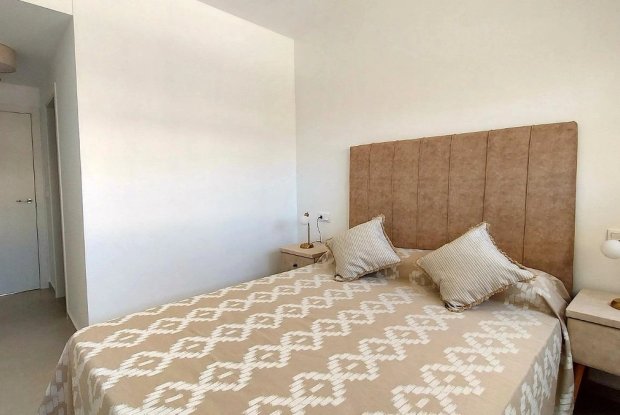Image No.19-3 Bed Apartment for sale