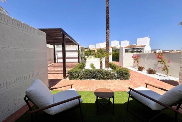 Image No.16-2 Bed Townhouse for sale