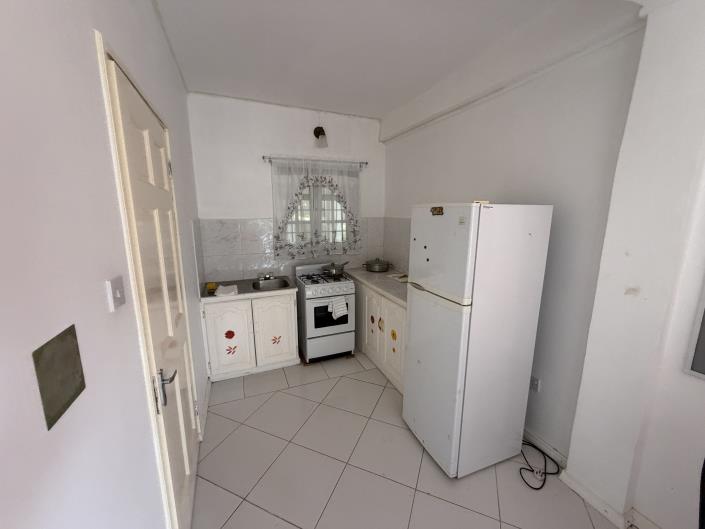 Image No.18-4 Bed House for sale