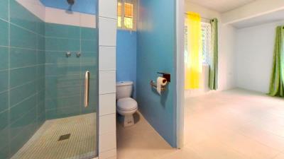 Soufriere-River-Multi-unit-Bathroom-2