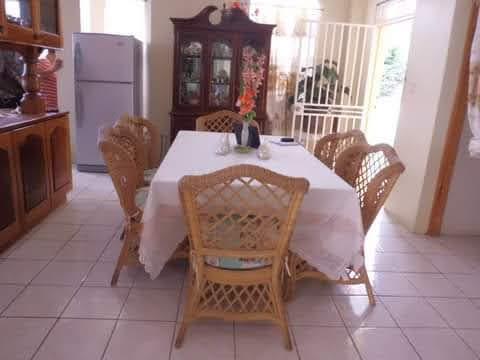 Image No.9-6 Bed House for sale