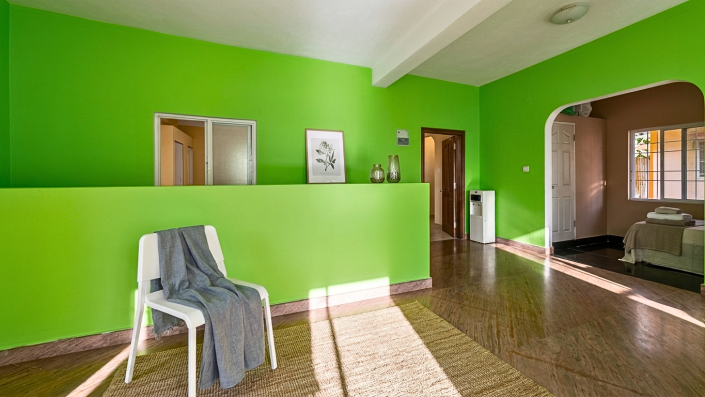 Image No.8-5 Bed House for sale