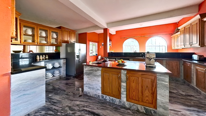 Image No.5-5 Bed House for sale