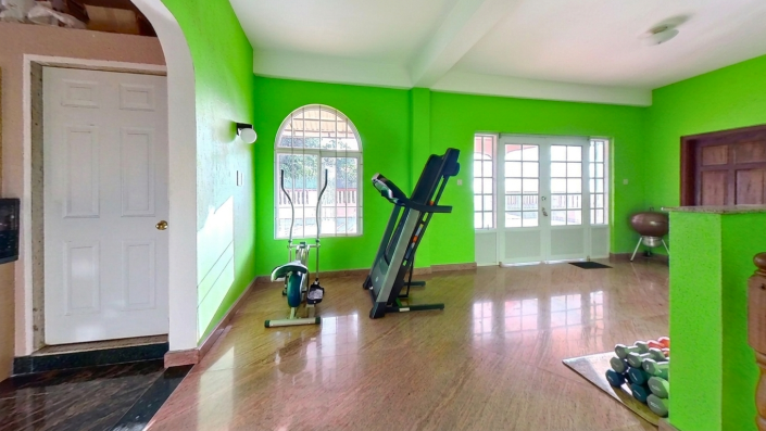 Image No.9-5 Bed House for sale