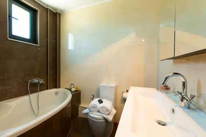 Image No.26-6 Bed Villa for sale