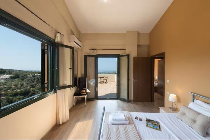 Image No.15-6 Bed Villa for sale