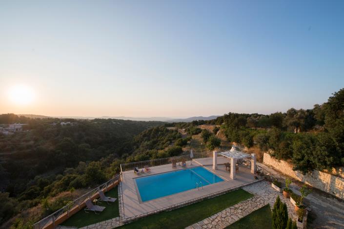 Image No.3-6 Bed Villa for sale