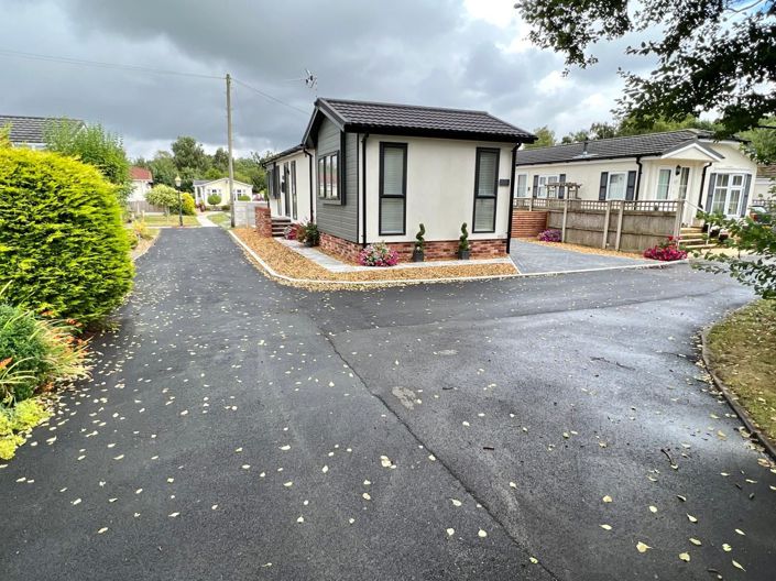 Image No.2-Park Home de 2 chambres à vendre à Wilmslow