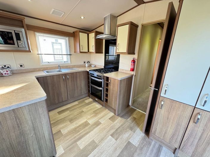 Image No.10-3 Bed Park Home for sale