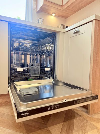 Image No.16-3 Bed Park Home for sale