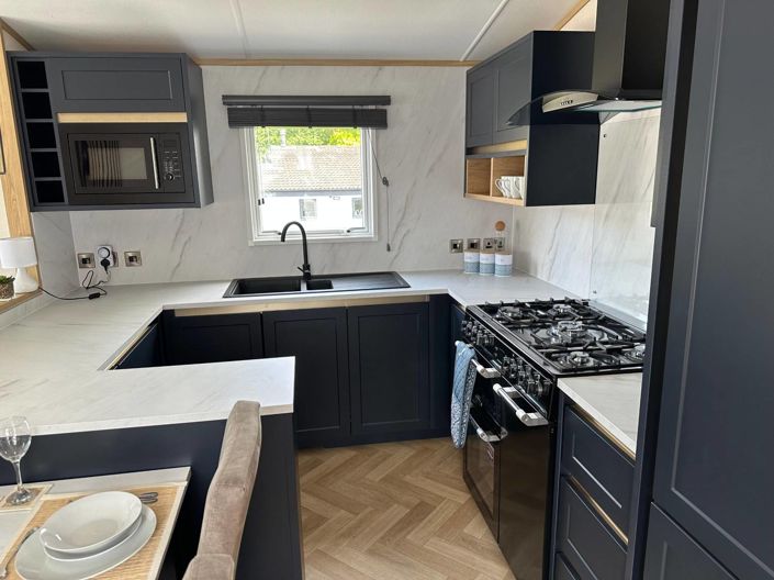 Image No.4-2 Bed Park Home for sale