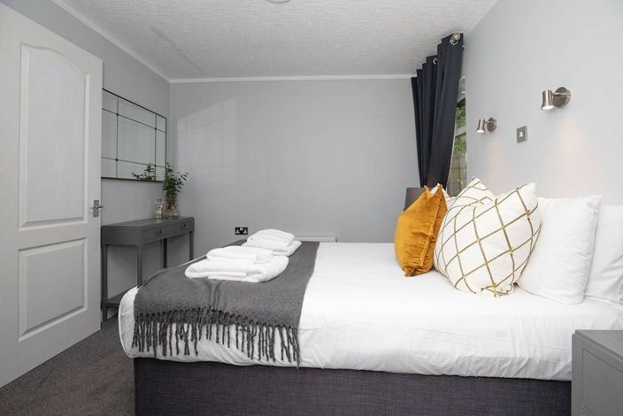 Image No.11-3 Bed Park Home for sale