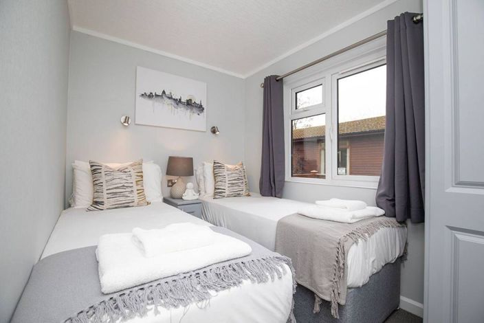 Image No.15-3 Bed Park Home for sale