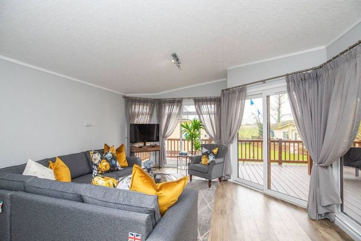 Image No.9-3 Bed Park Home for sale