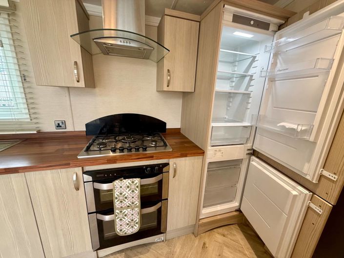 Image No.6-2 Bed Park Home for sale