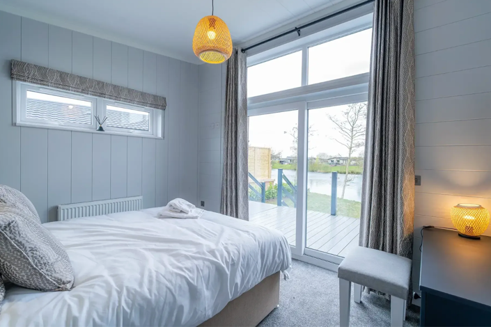 Image No.18-2 Bed Park Home for sale