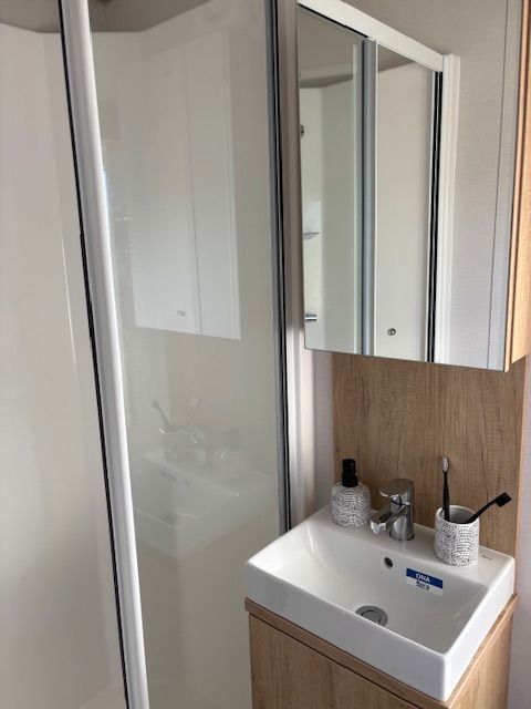 Image No.13-2 Bed Park Home for sale