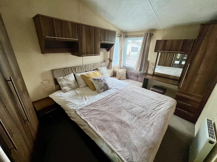 Image No.20-2 Bed Park Home for sale