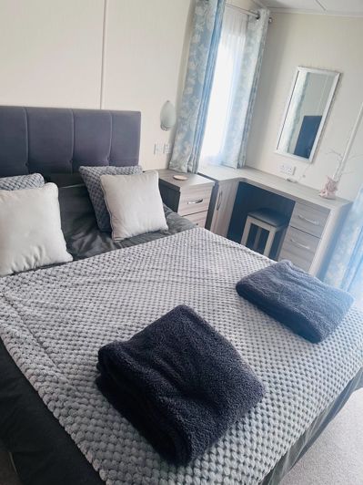 Image No.9-2 Bed Park Home for sale