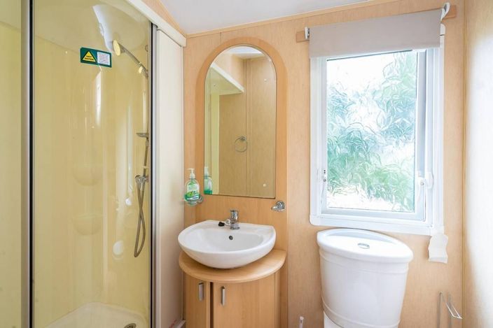 Image No.8-3 Bed Park Home for sale