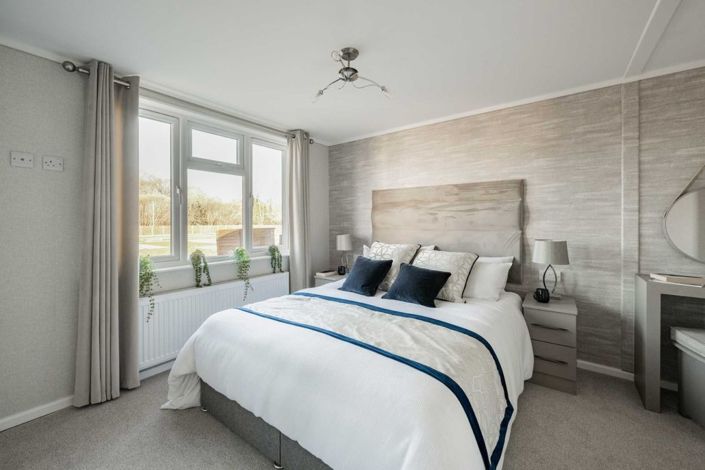 Image No.4-2 Bed Park Home for sale