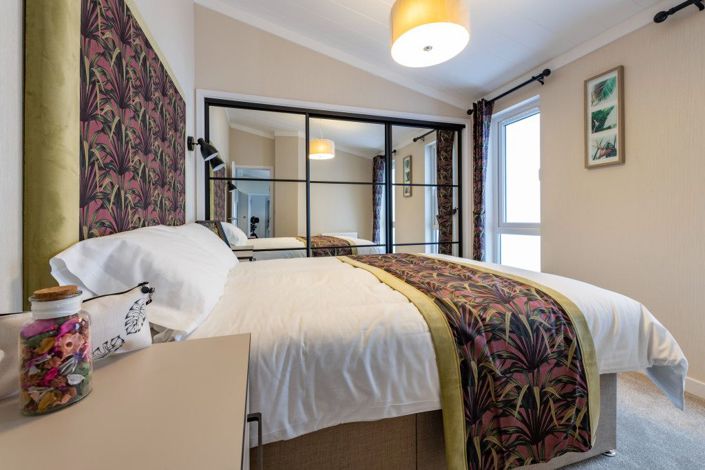 Image No.10-2 Bed Park Home for sale