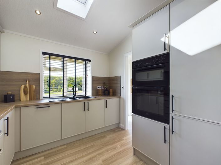 Image No.4-2 Bed Park Home for sale