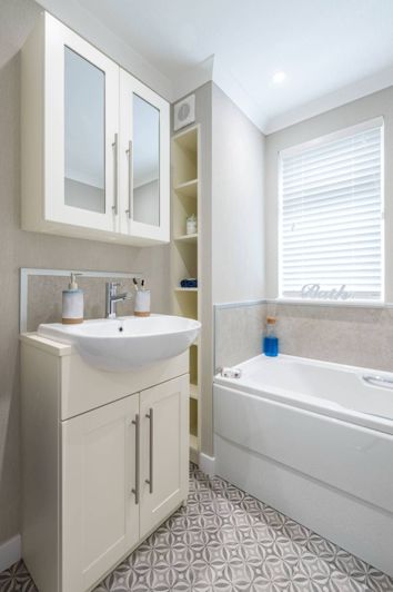 Image No.11-2 Bed Park Home for sale