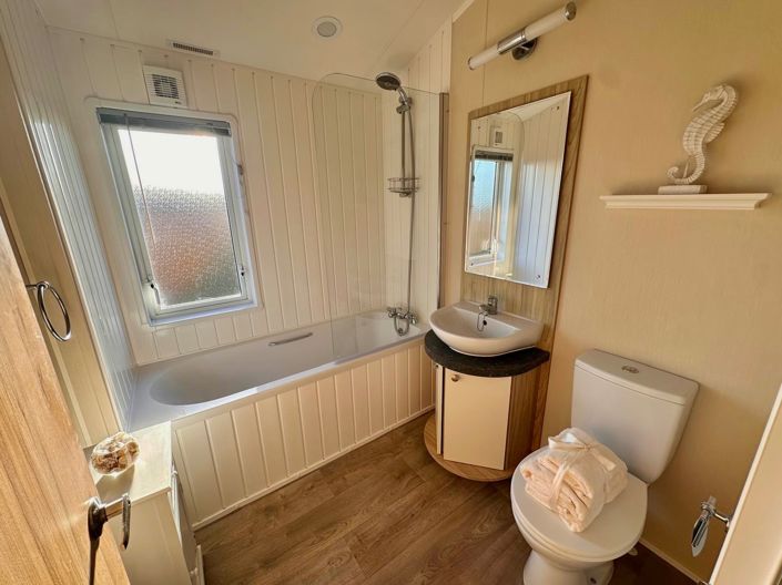 Image No.18-2 Bed Park Home for sale