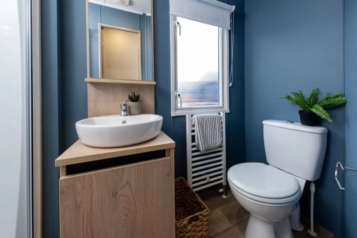 Image No.4-3 Bed Park Home for sale