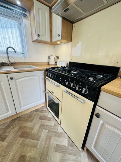 Image No.6-2 Bed Park Home for sale