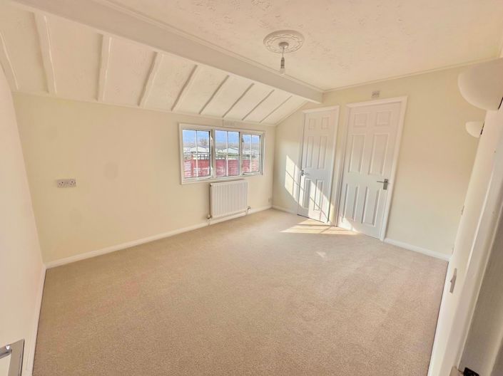 Image No.15-2 Bed Park Home for sale