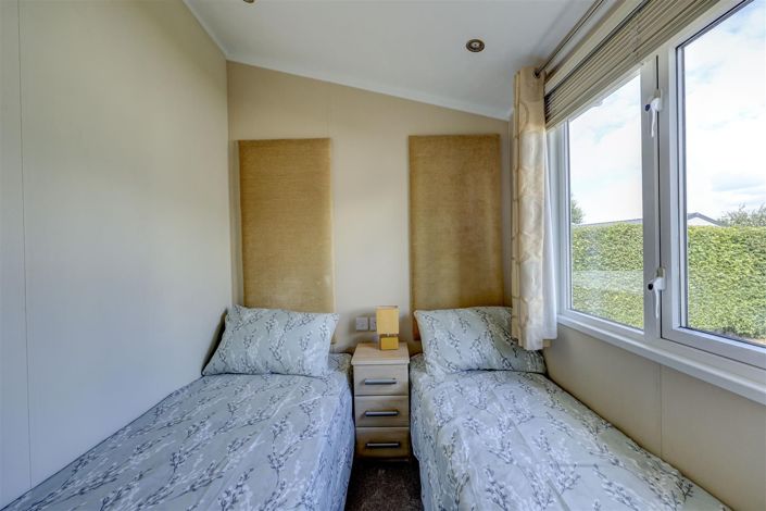 Image No.17-3 Bed Park Home for sale