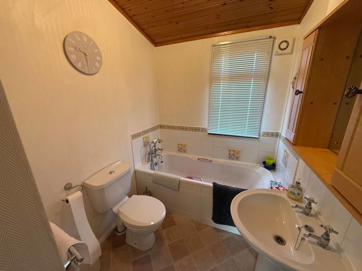 Image No.11-3 Bed Park Home for sale
